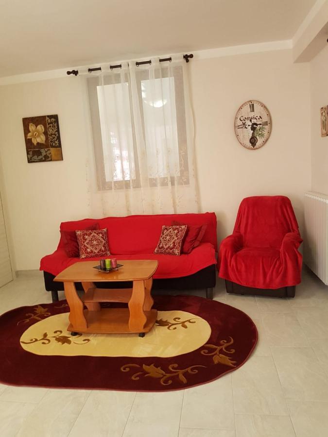 B&B La Casetta Di Lilly Амелиа Экстерьер фото